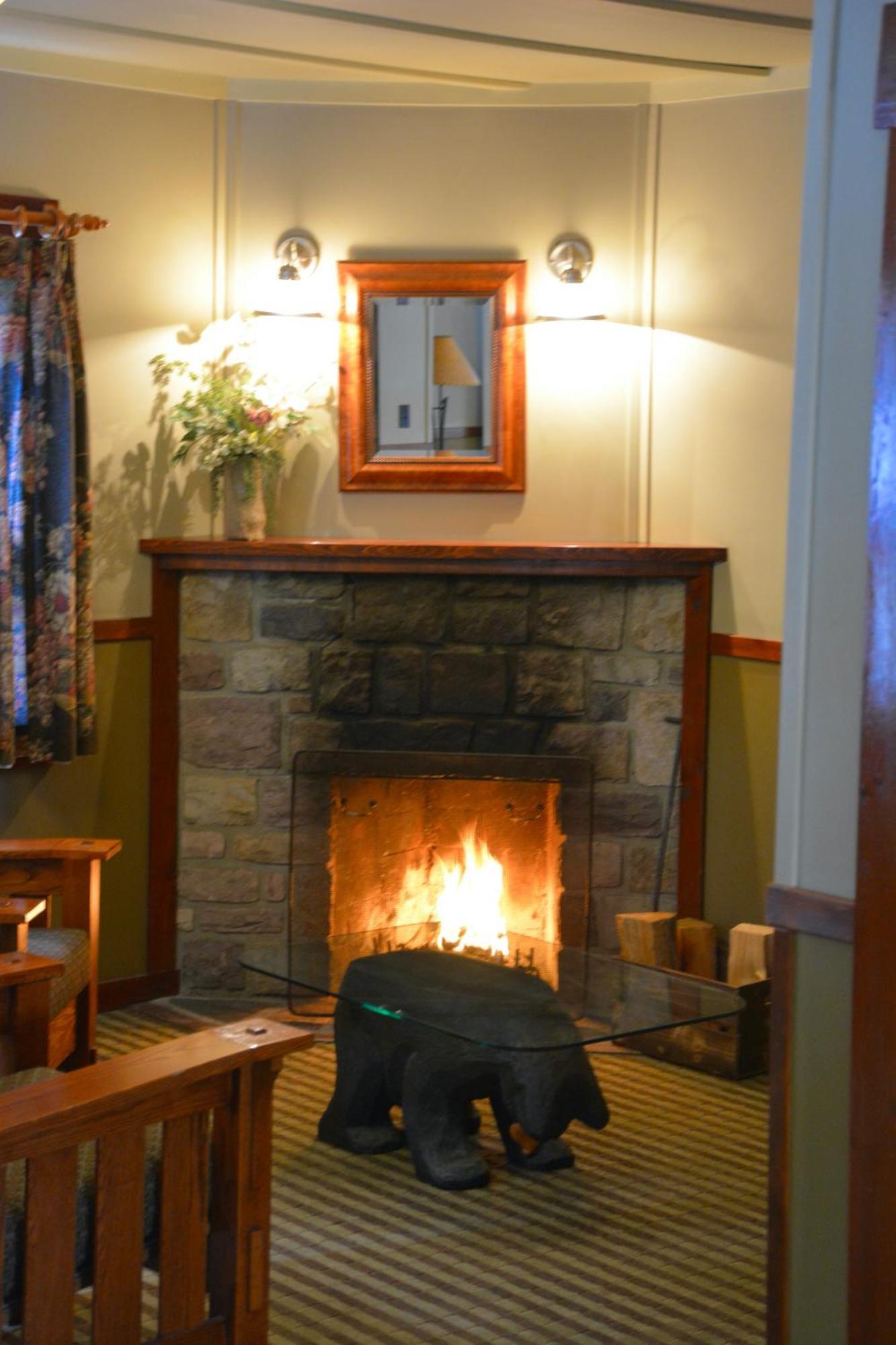 Johnston Canyon Lodge & Bungalows Castle Junction Exteriör bild